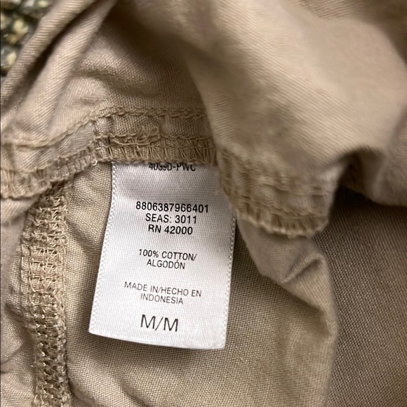 Women’s Basic Editions Khaki Capris, Sz M - Picture 3 of 7